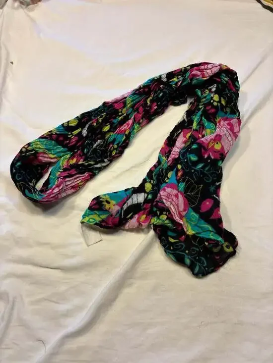 Disney Parks Alice in Wonderland Cheshire Cat Floral Scarf - Picture 4 of 4